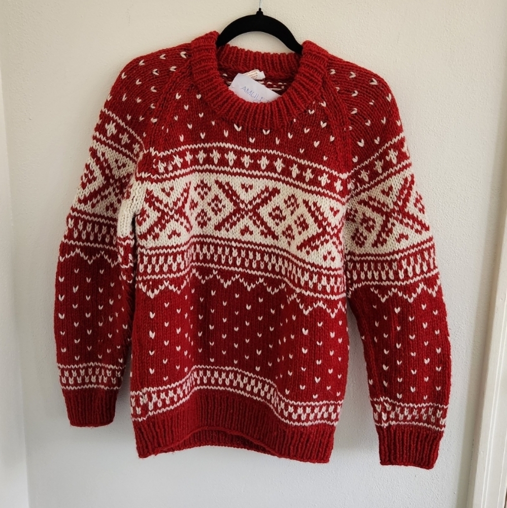 Brand New Amulet Wool Sweater Women's Small Made in Nepal